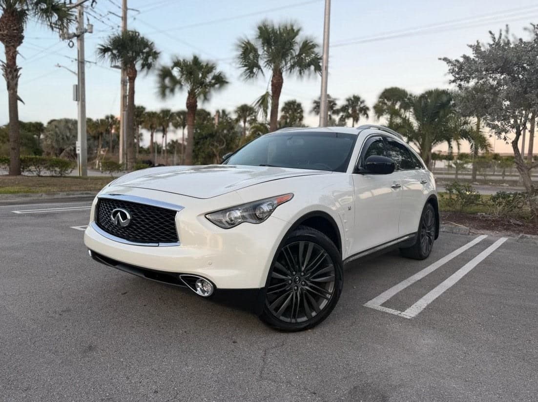 Infiniti QX70
